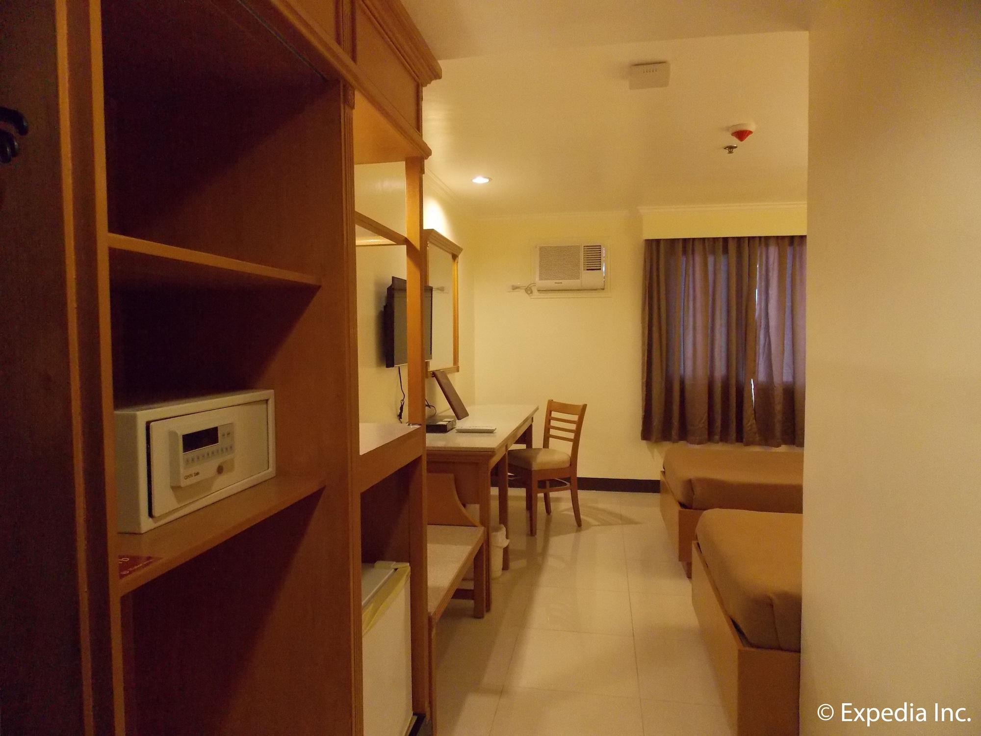 Diplomat Hotel Cebu Dış mekan fotoğraf